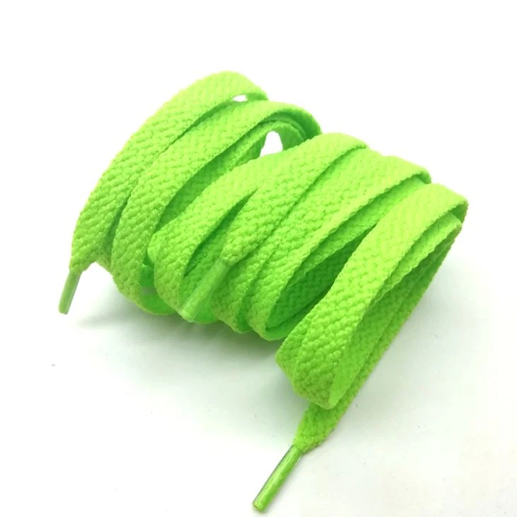 Platte gouden veters met plastic tips